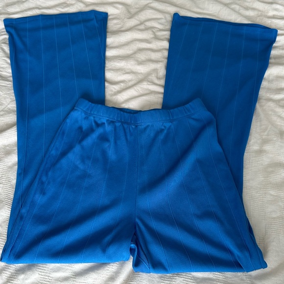 Blue flare pants - Picture 3 of 3